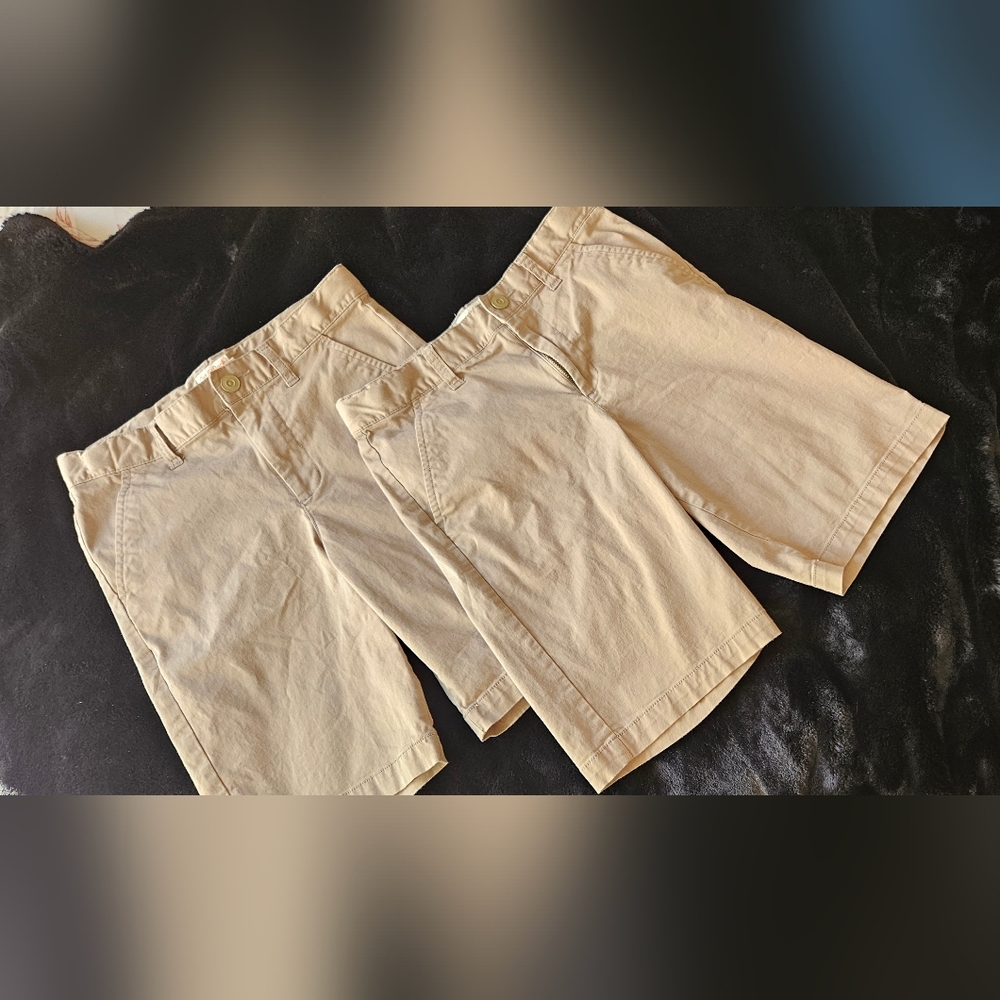 Pair Of Cat & Jack Boy's Khaki Shorts - Size 12.    #179